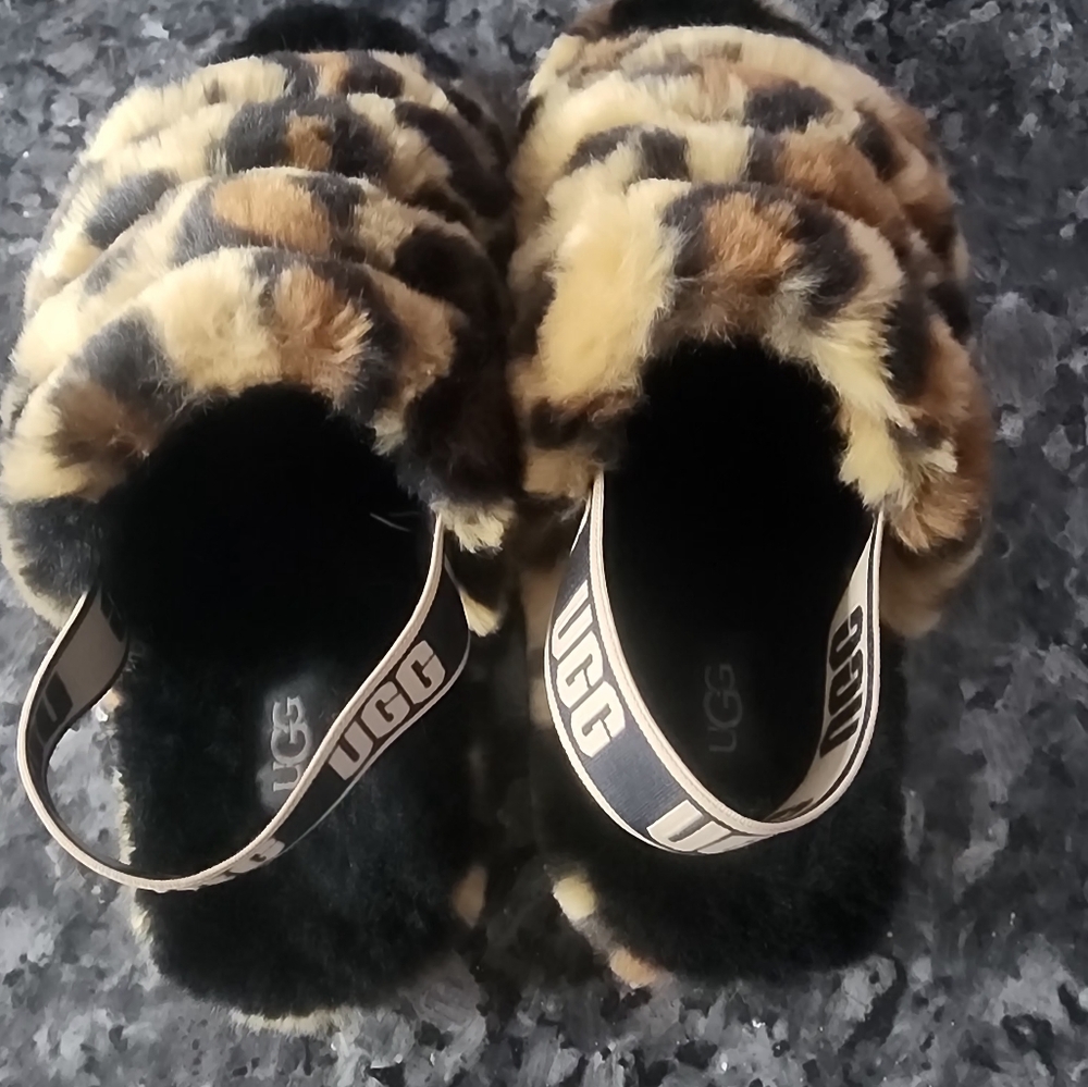 Ugg Slippers / Fuzzy Slides - image 3